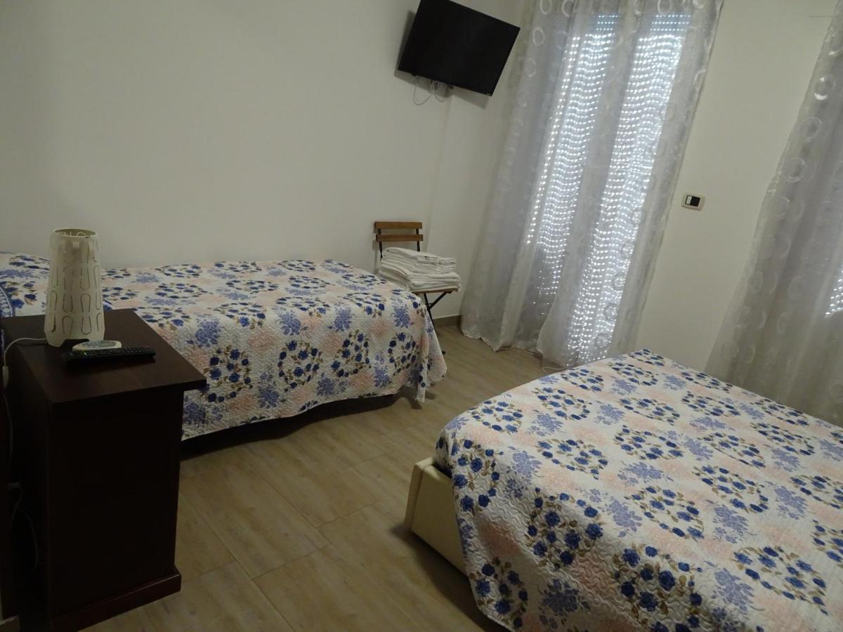 Affittacamere Lido Rivabella 加利波利 外观 照片